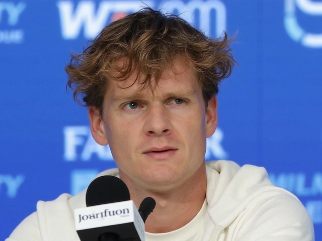 Jannik Sinner Pushes Back on Roger Federer's Court‑Surface Claims at China Open